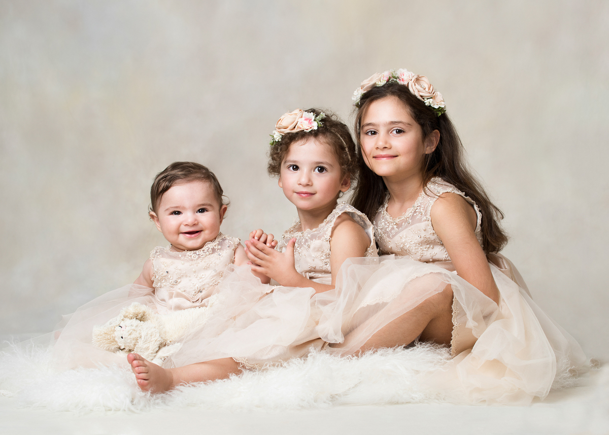 baby foto, syskonfotografering, 1 års fotografering, barnfotograf stockholm,. porträttfotograf stockholm. syskonfotografering, familjefotofoto stockholm, babyfoto, nyföddfotografering stockholm, tullinge, terri lindholm, lindholm photography