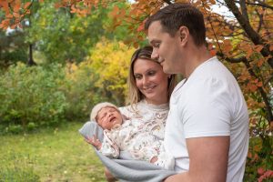 familjefoto utomhus hösten